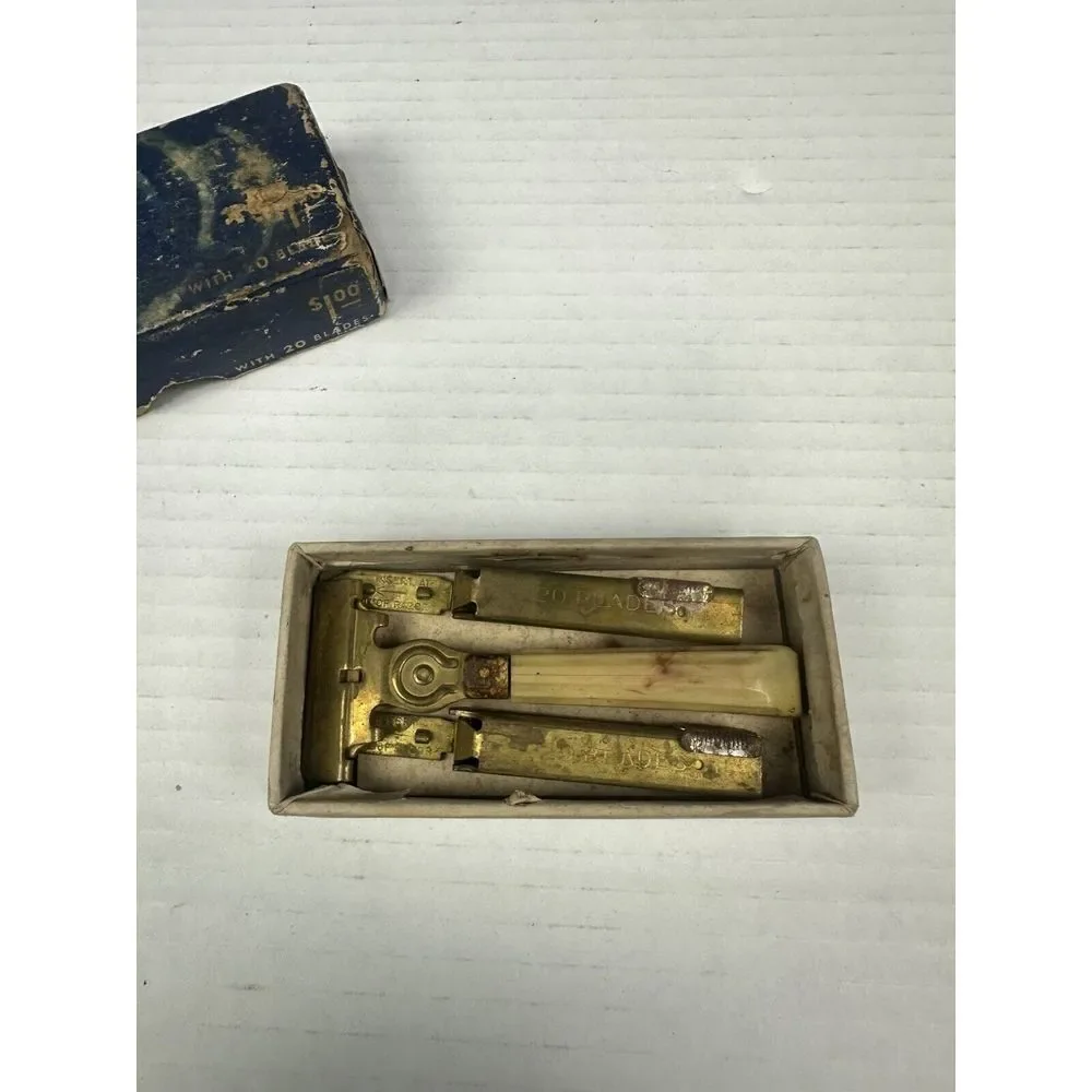 Vintage Schick Injector Razor With Blade Holder In Original Case
